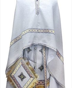 Грецьке ієрейське вбрання біле легеня, лляна суміш, кольоровий галун з малюнком.